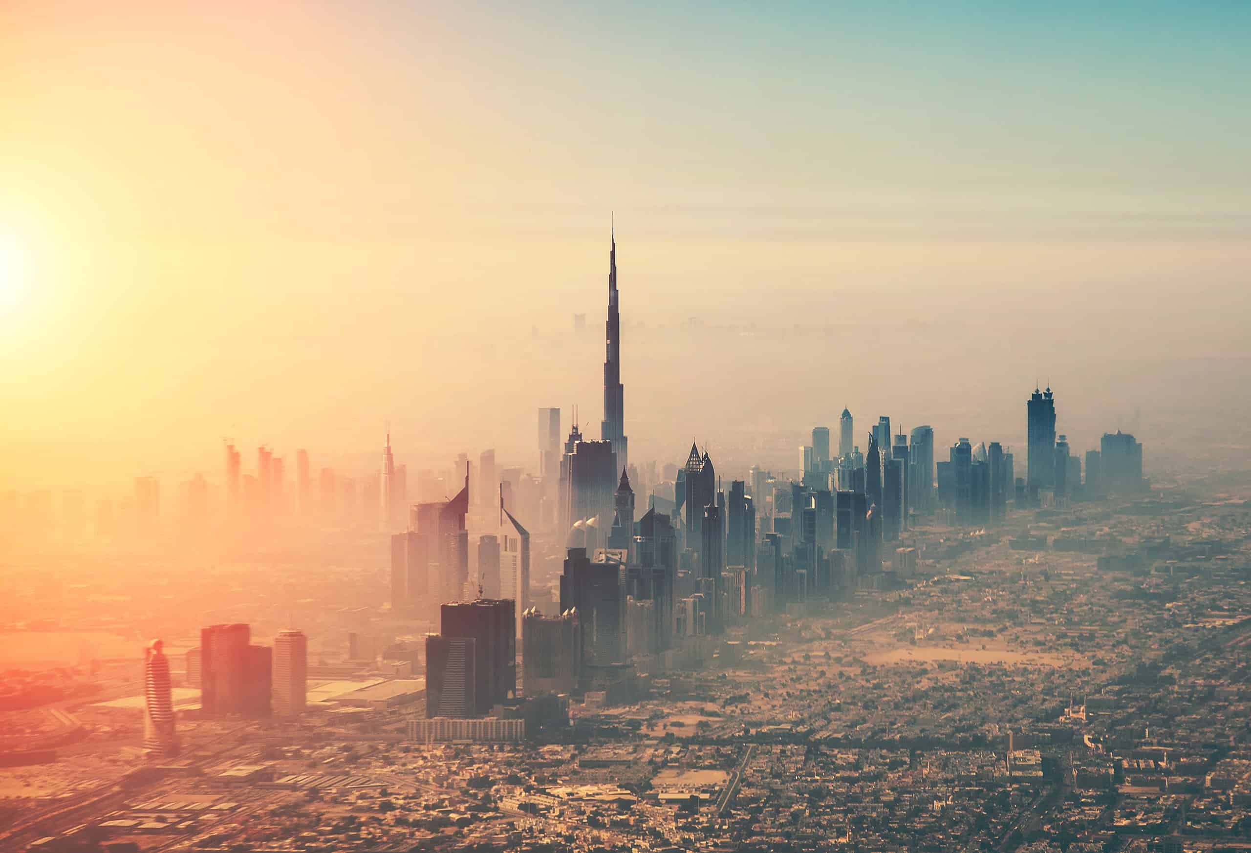 الإمارات العربية المتحدة: التجارة والتمويل والسياحة تدفع النمو الاقتصادي