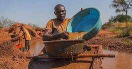 Uganda, gold mine