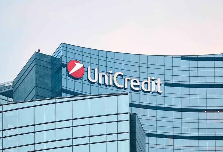 UniCredit signgage