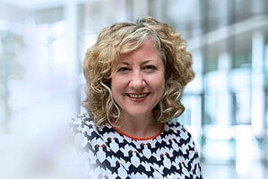 Louisa Blain, Aon