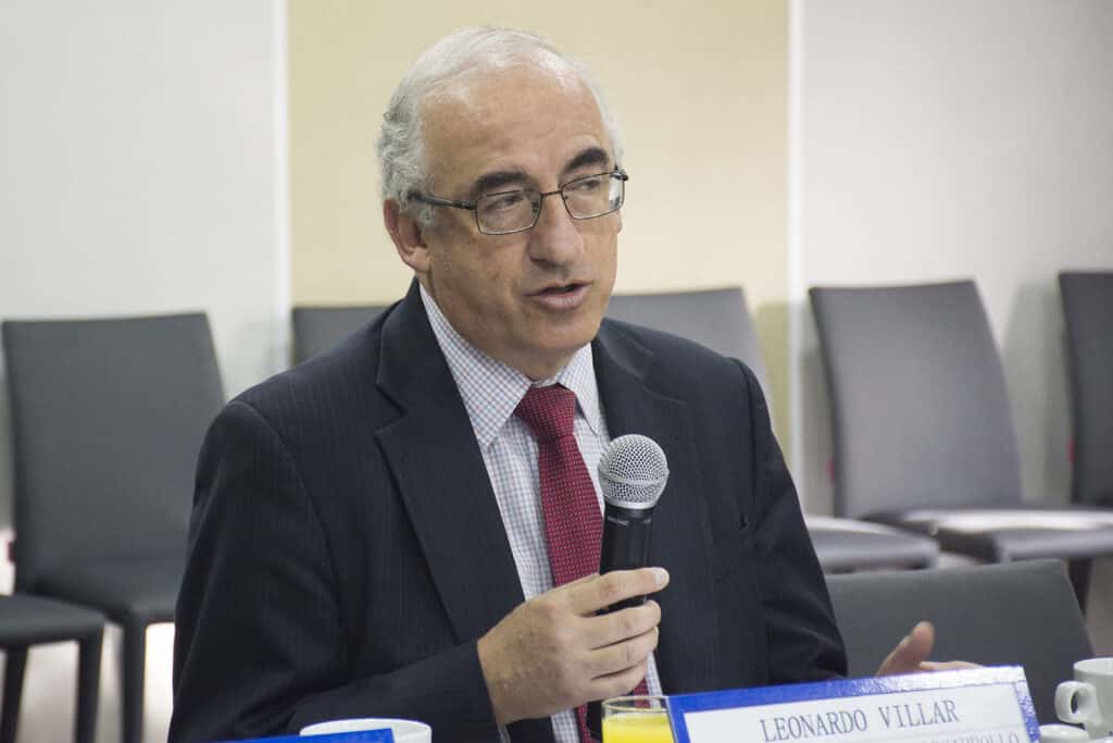 Leonardo Villar
